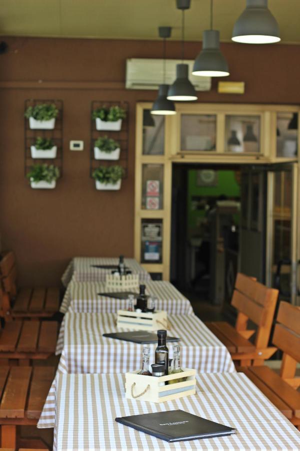 Room And Apartment Doris Ловречиця Екстер'єр фото