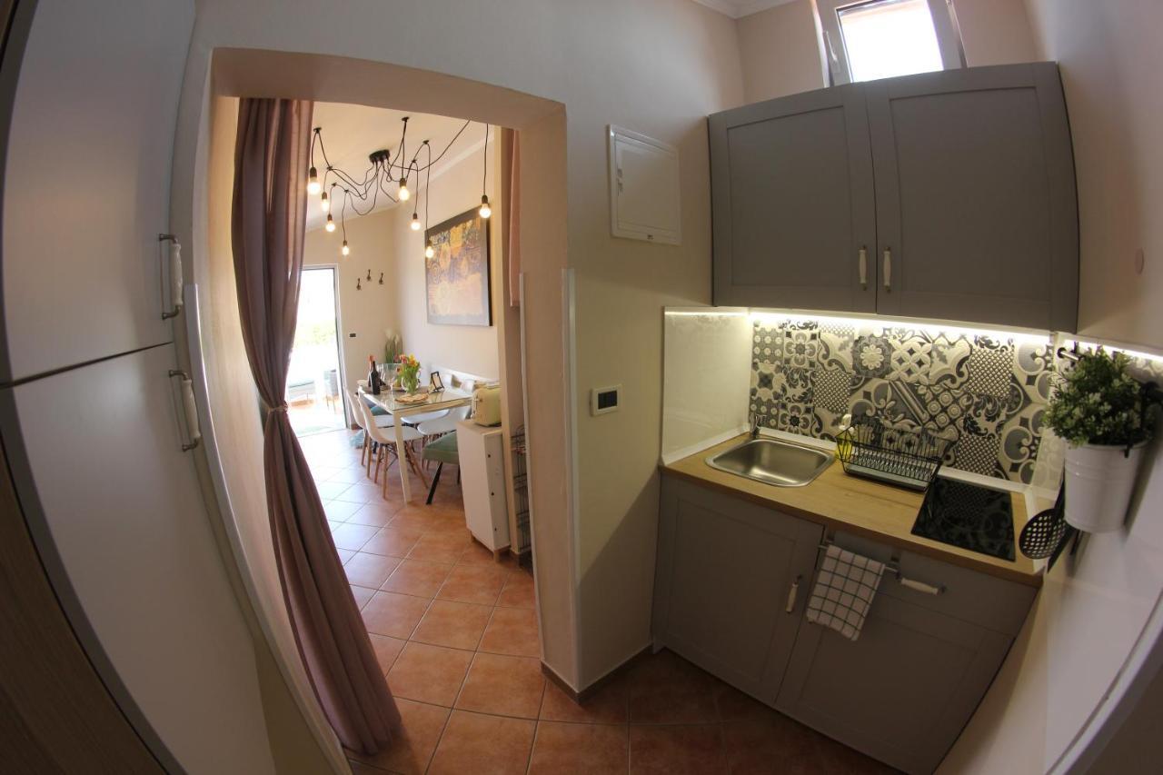 Room And Apartment Doris Ловречиця Екстер'єр фото